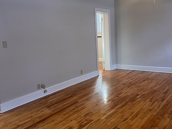 3rd image of 568 Lincoln Ave APT 15