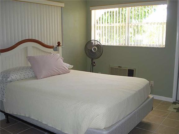 4th image of 2124 NE 56th Ct APT 101