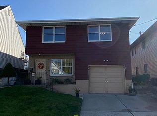 720 9th St, Secaucus, NJ 07094