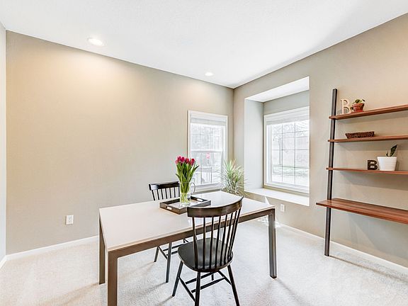 4th image of 1313 White Oak Dr #71