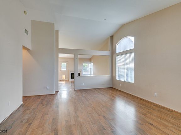 2nd image of 1401 Heavenly Ct