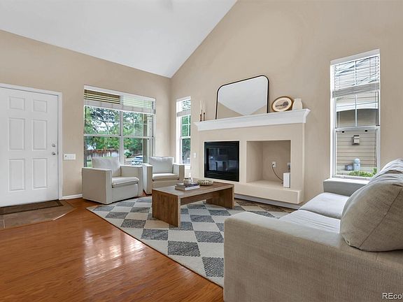 3rd image of 10184 Grove Loop #D