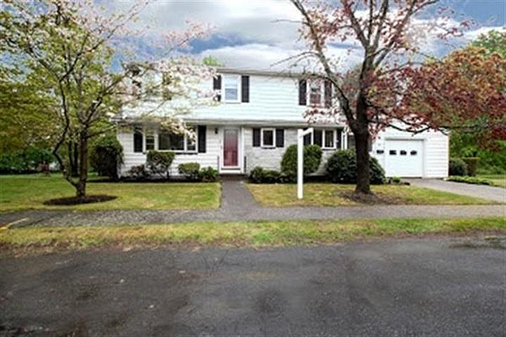 1st image of 44 Margaret Dr