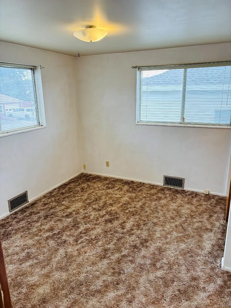 318 Pearl St — Photo 2