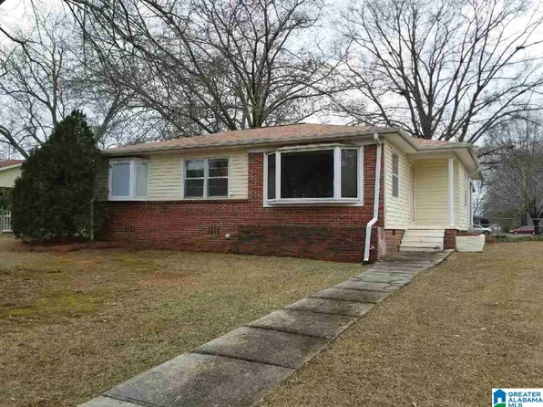 1218 Colonial Ave, Gardendale, AL 35071