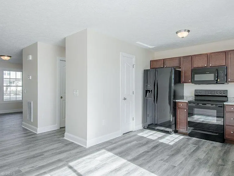 410 Pin Oak Dr NW — Photo 36