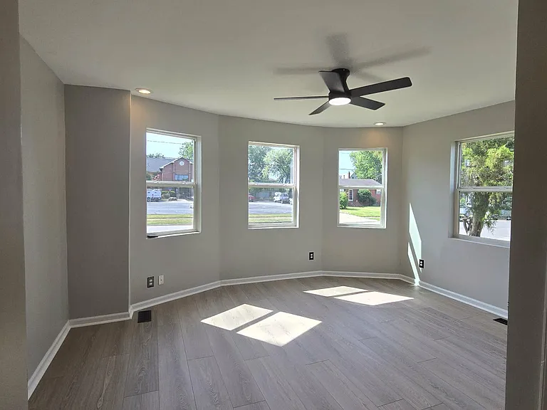 227 Blair Ave — Photo 3