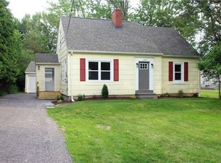 7059 Lake Shore Rd, Derby, NY 14047