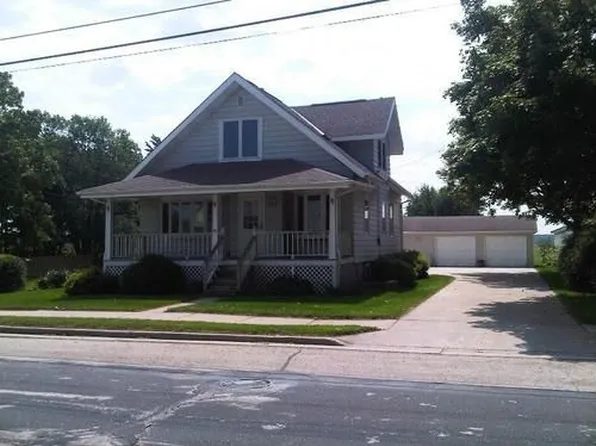 635-637 Main St, Belgium, WI 53004