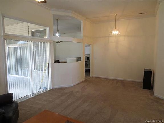 3rd image of 33 Tisha Ln