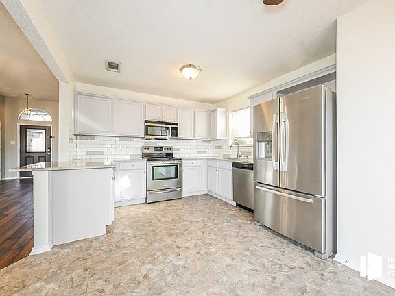 3rd image of 309 Westwood Dr
