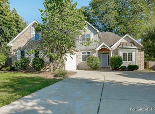 2671 Hobson Rd, Downers Grove, IL 60516