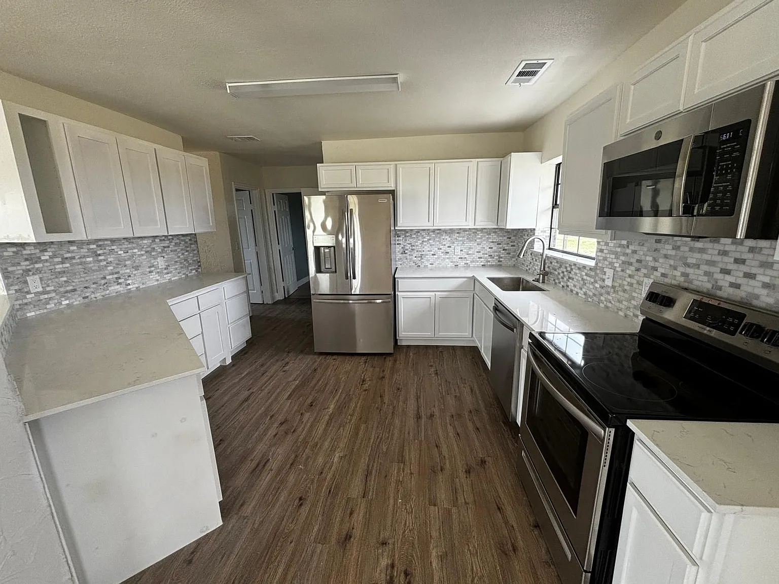 2 bed, 1500 sqft, $2,000 — Photo 4