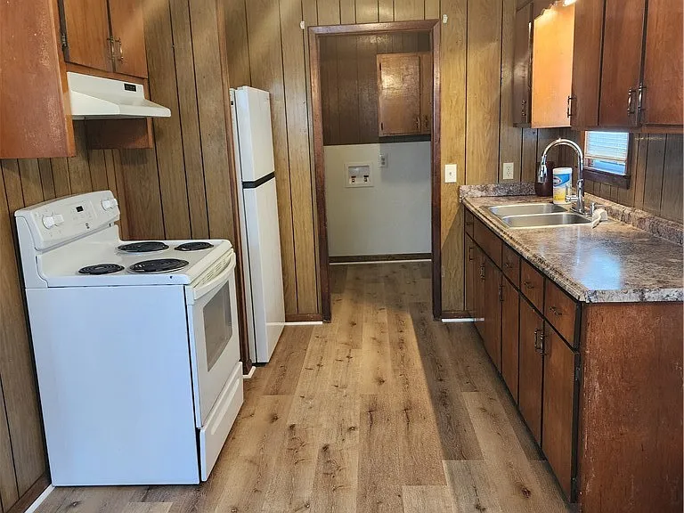 118 Lockwood Dr — Photo 11