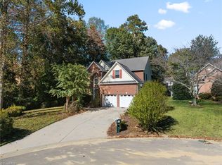 3915 Chadwyck Ct, Winston Salem, NC 27106
