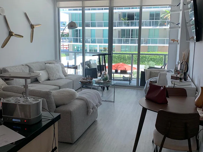 79 SW 12th St #1008 — Photo 5