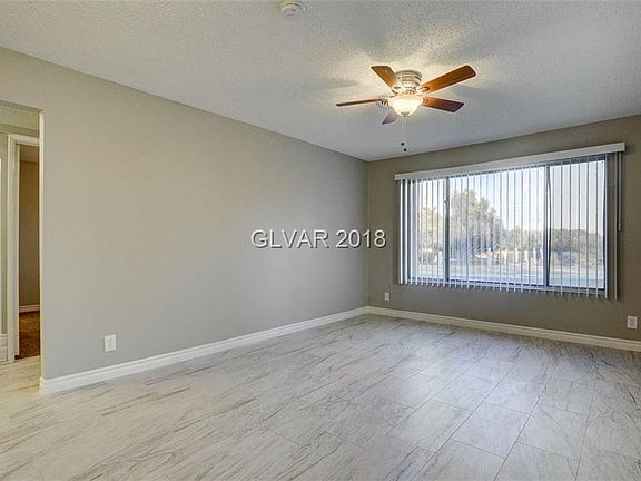 4th image of 621 Evening Breeze Dr