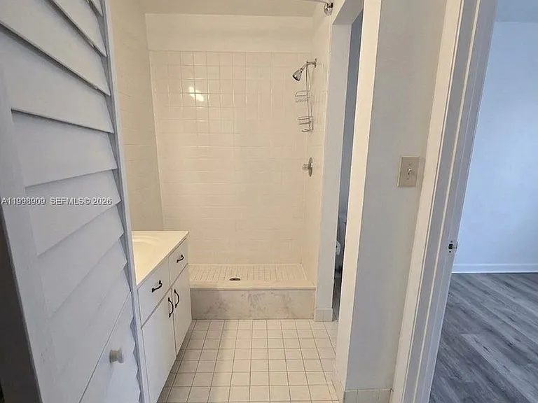 15515 N Miami Lakeway #202-11 — Photo 11