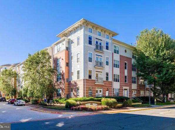 2791 Centerboro Dr APT 387, Vienna, VA 22181