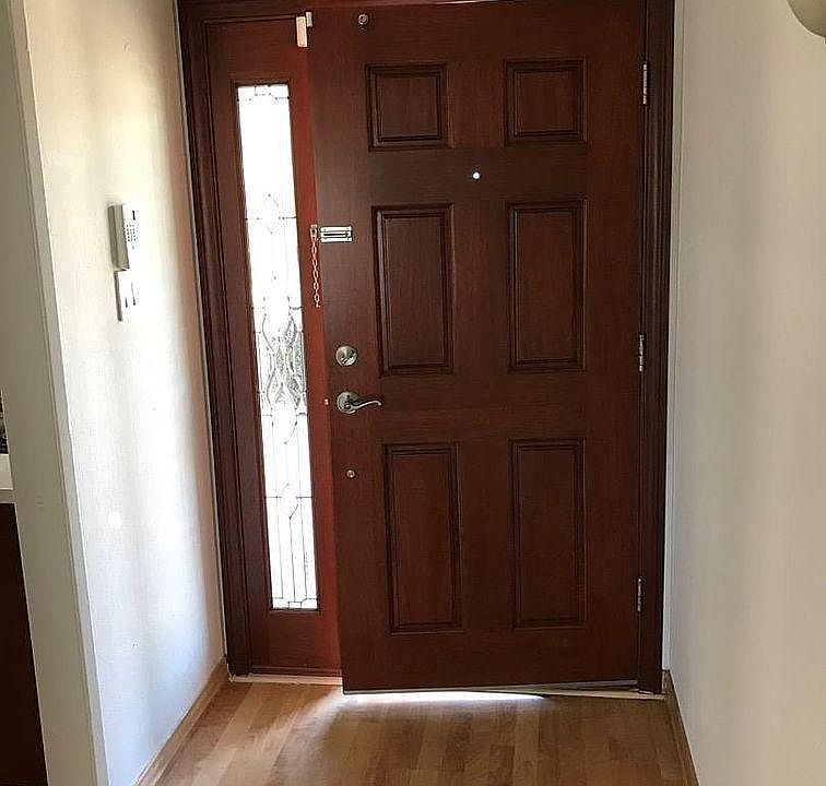 entrance door