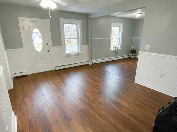 90 Railroad St Floor 1, Manville, RI 02838