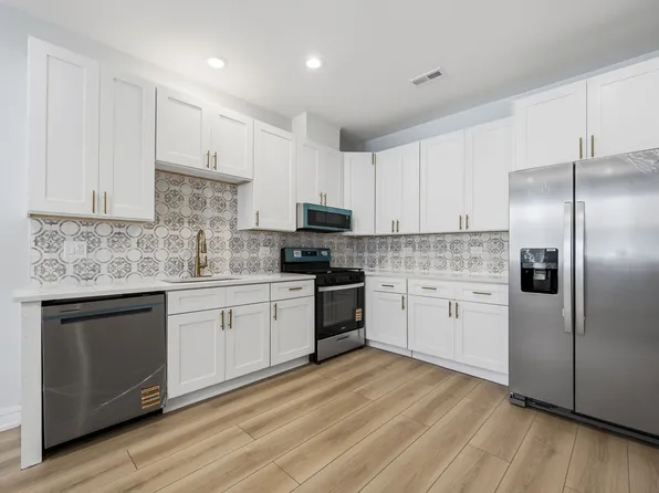2301 S Laramie Ave #2, Cicero, IL 60804