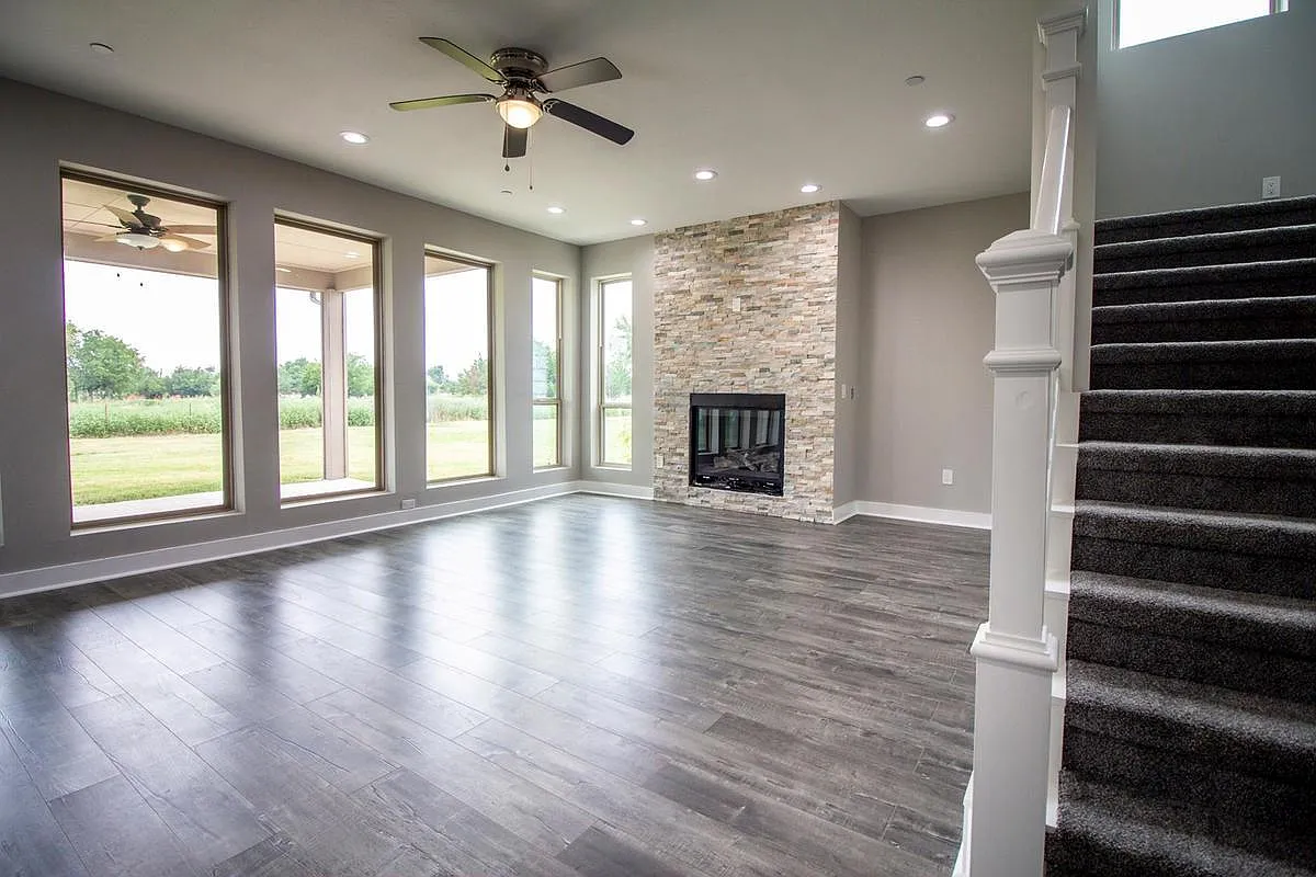 4 bed, 2949 sqft, $4,500 — Photo 4