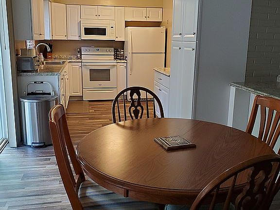 4th image of 141 Inglewood Dr