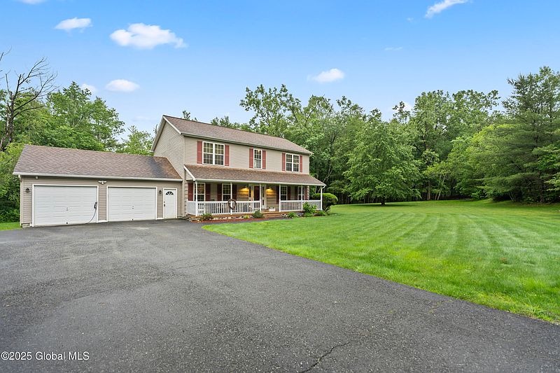 2nd image of 80 Fawn Ridge Way