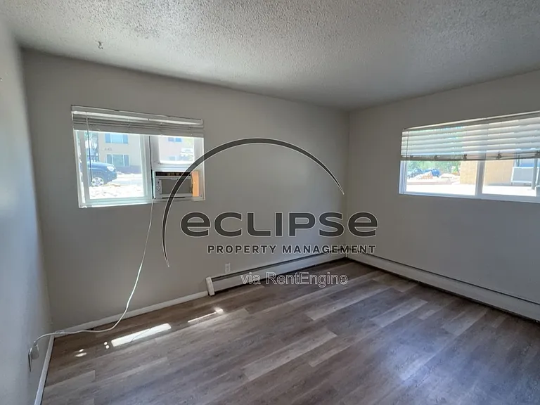 Summit View Apartments — Photo 106