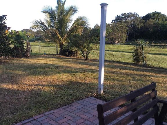 Home For Sale In Country Park