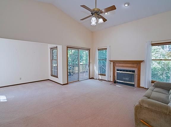 4th image of 503 Tilton Dr