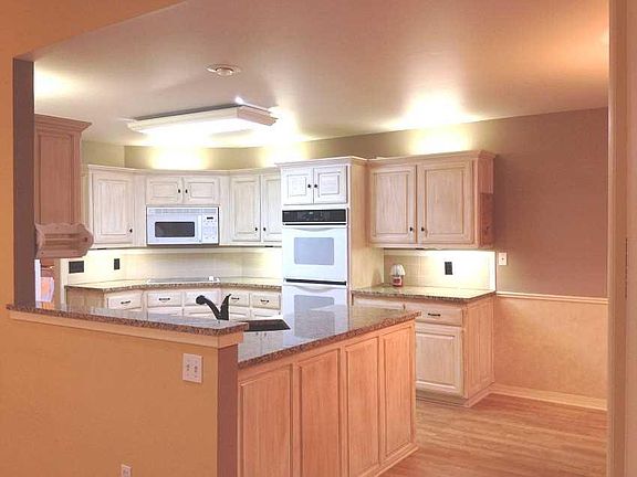 2nd image of 6 Burghead Ln