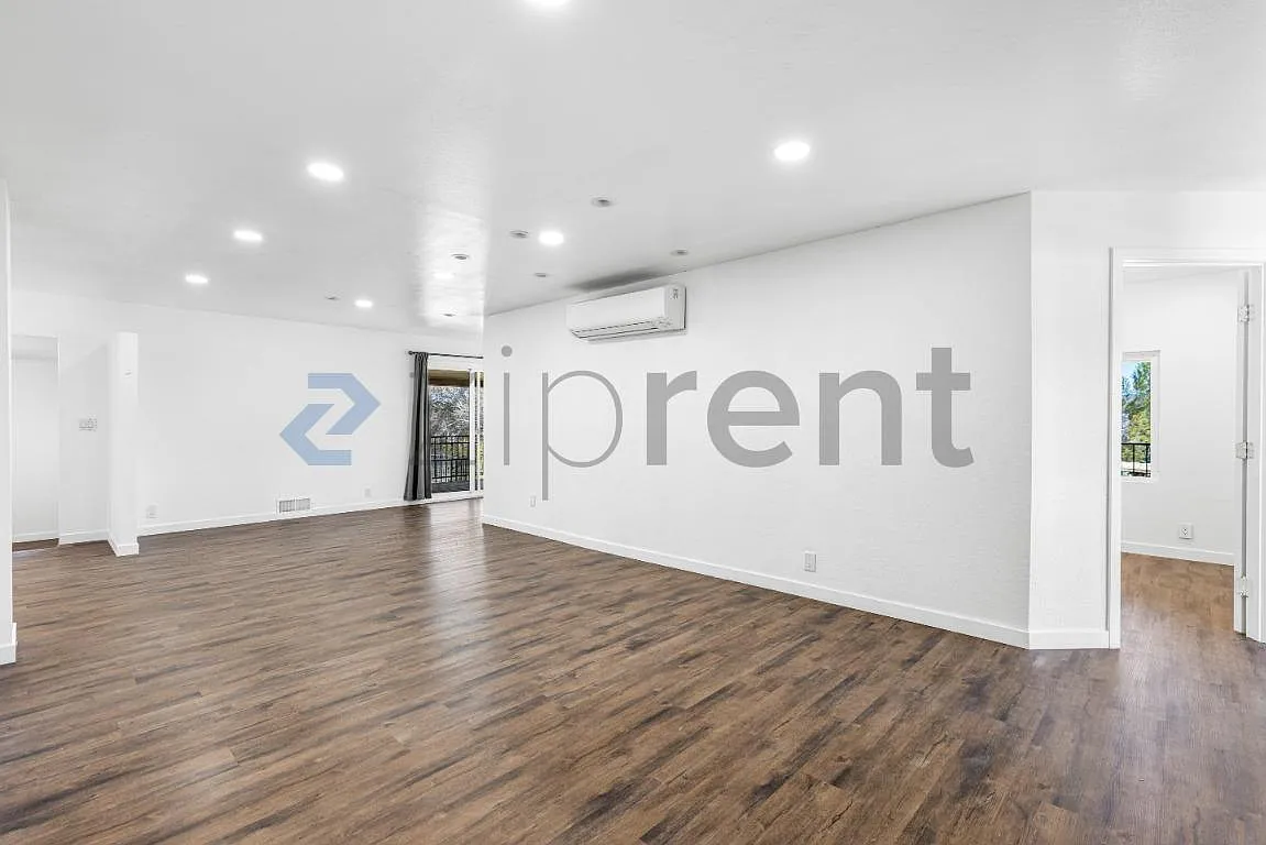 4 bed, 1600 sqft, $3,400 — Photo 3