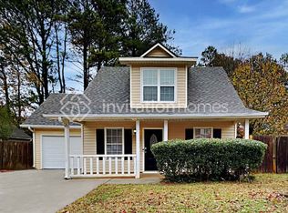 1389 N Hampton Dr, Hampton, GA 30228