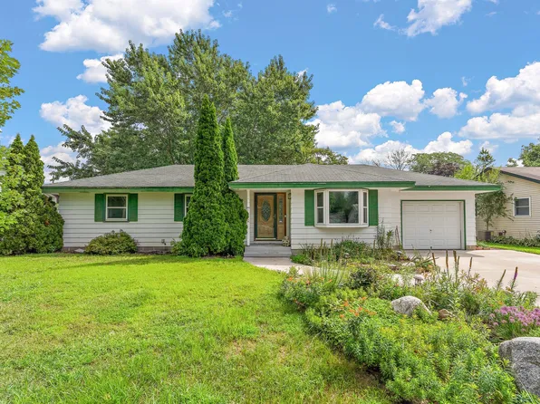 7030 Girard Ave N, Brooklyn Center, MN 55430