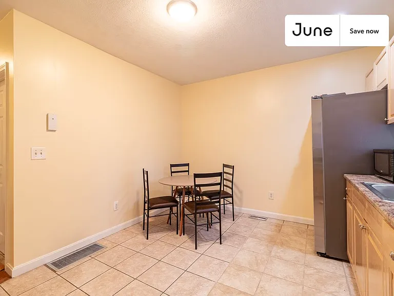 277 Paris St — Photo 4