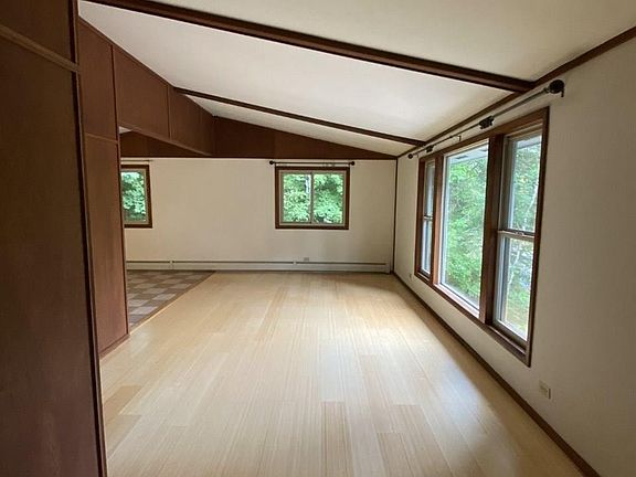 3rd image of 605 Sibley Ave
