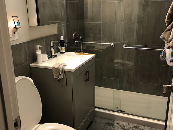 5th image of 5053 N Wolcott Ave #E1