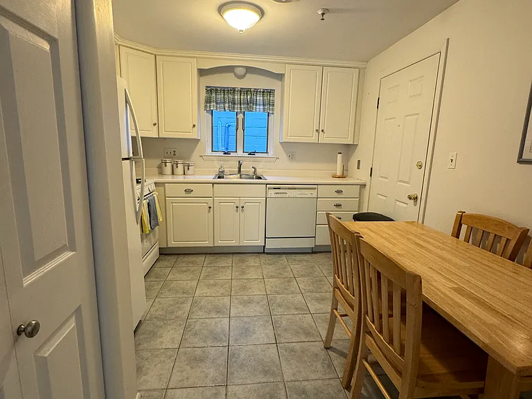 461 Ocean Blvd #A3 — Photo 7
