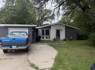 1412 Fairway Ave, Salina, KS 67401