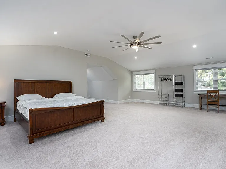 803 Drew St — Photo 10
