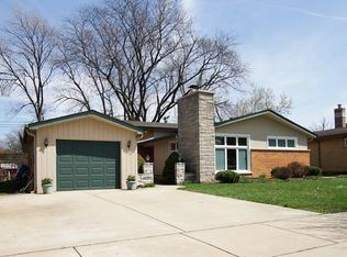 181 S Linden Ave, Elmhurst, IL 60126