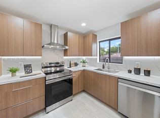 1305 N 31st Rd, Hollywood, FL 33021