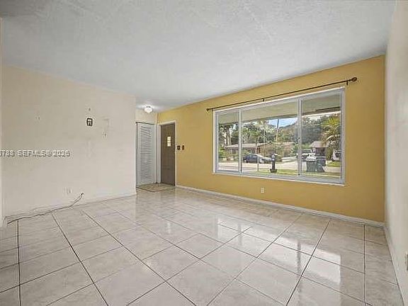 3rd image of 2000 N 58th Ave
