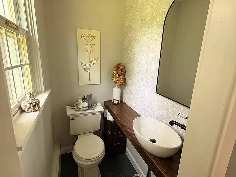 1349 Sweet Briar Rd — Photo 12