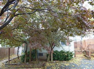 7 Lee Ave, Lake Hopatcong, NJ 07849