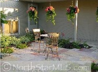 661 Conestoga Trl, Chanhassen, MN 55317