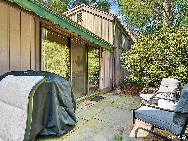 401 Heritage Vlg #B — Photo 30