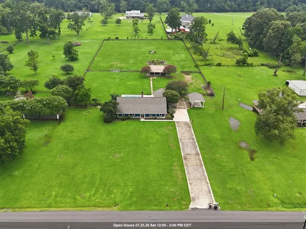 23231 Sunnyside Ln, Zachary, LA 70791